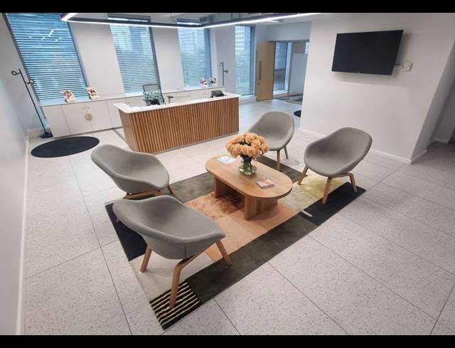 1,133.10M² OFFICE TO LET IN FORESHORE